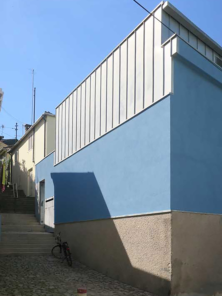 Reconversão em 6 apartamentos duplex, Porto - Entrada no edifício