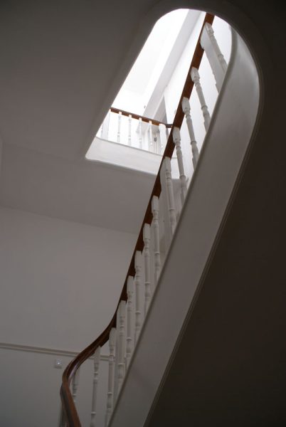 Apartamentos-Rua-dos-Bragas-escadas